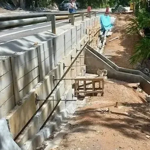 Projeto de muros de contenção em Petrolina: engenharia para terrenos desafiadores